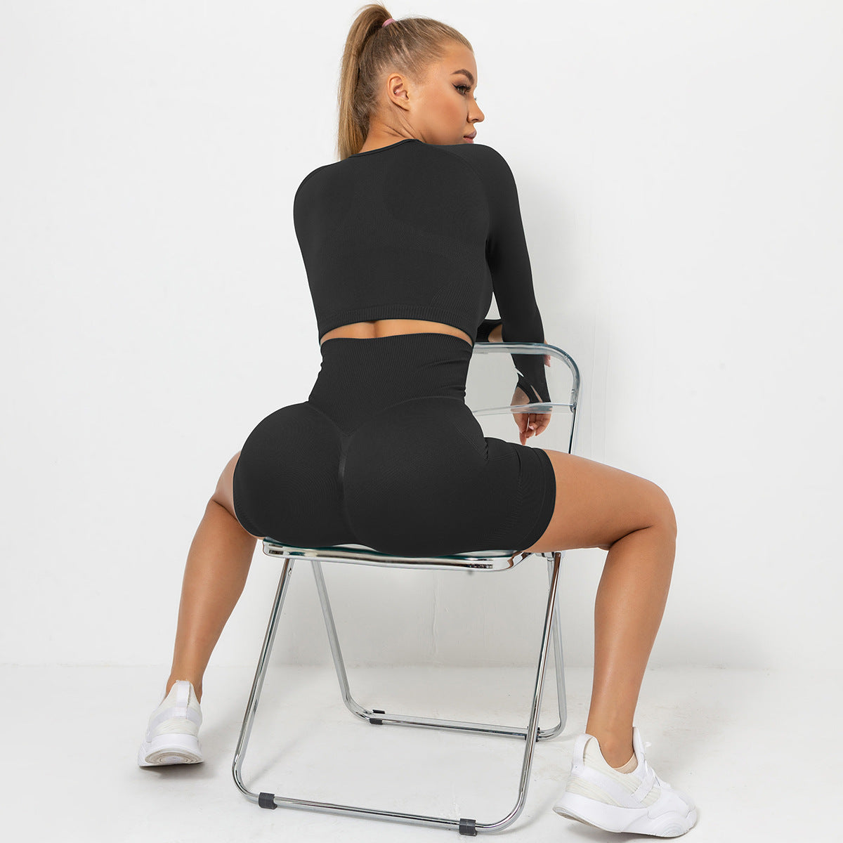 Seamless yoga suit for women running fitness tops tight breathable waist hip shorts quick-drying sports suit