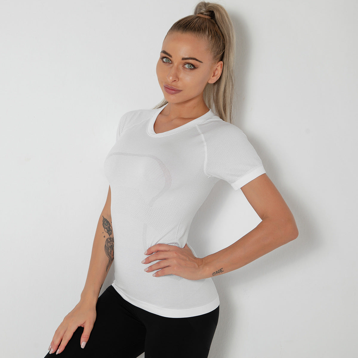 Custom New seamless vest yoga clothes female quick-drying dance rhythm fitness clothes tops sports morning exercise running short sleeves female