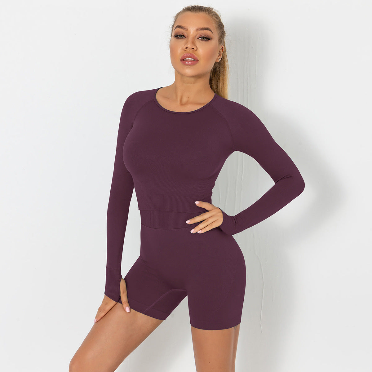 Seamless yoga suit for women running fitness tops tight breathable waist hip shorts quick-drying sports suit