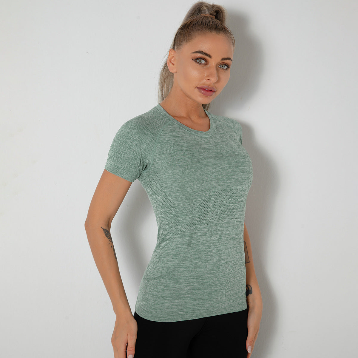Custom New seamless vest yoga clothes female quick-drying dance rhythm fitness clothes tops sports morning exercise running short sleeves female