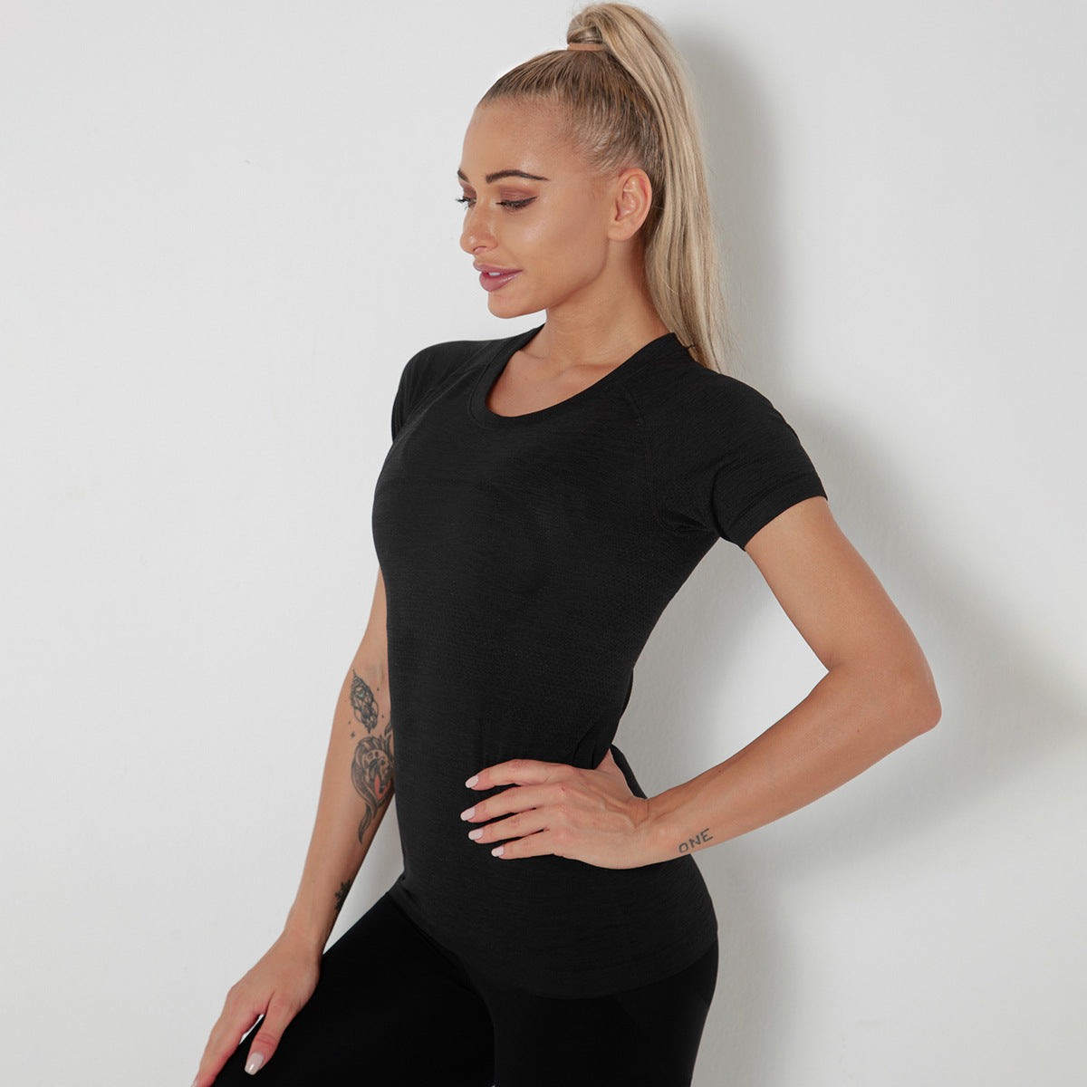 Custom New seamless vest yoga clothes female quick-drying dance rhythm fitness clothes tops sports morning exercise running short sleeves female