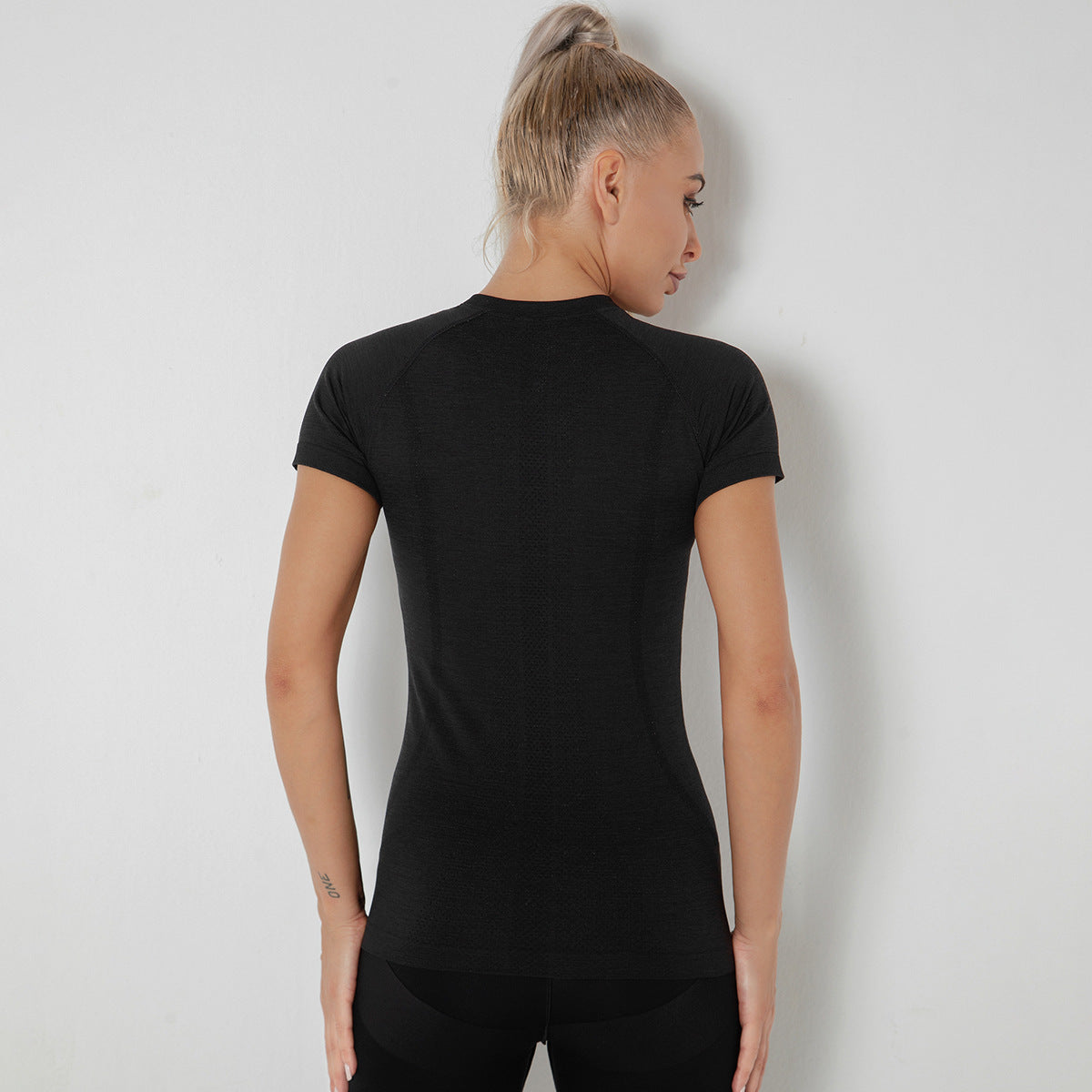 Custom New seamless vest yoga clothes female quick-drying dance rhythm fitness clothes tops sports morning exercise running short sleeves female