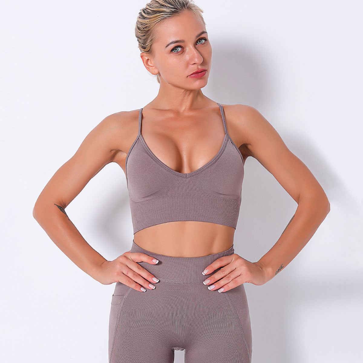 Custom quick-drying yoga vest suspenders multi-color beautiful back outdoor professional sports running seamless fitness bra