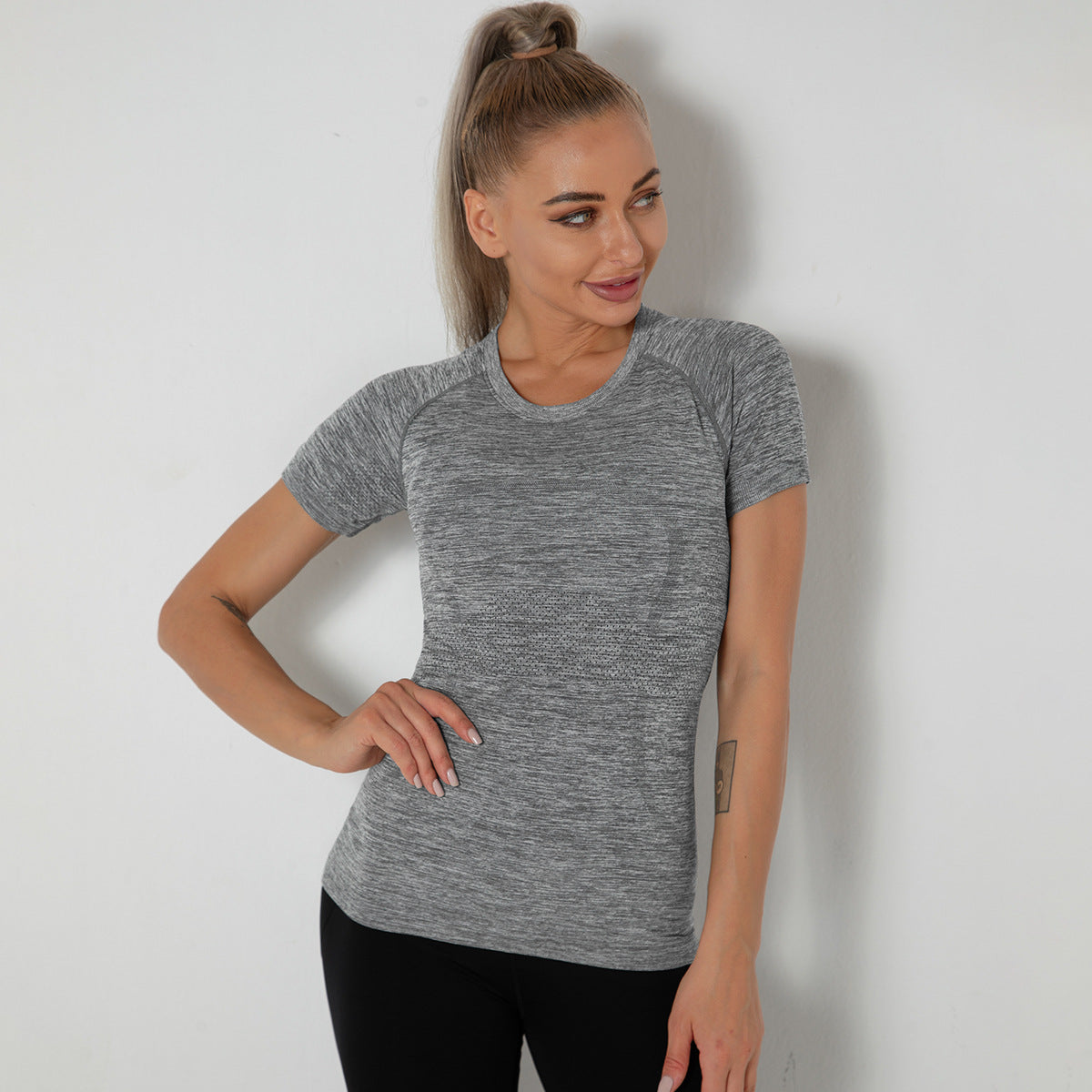 Custom New seamless vest yoga clothes female quick-drying dance rhythm fitness clothes tops sports morning exercise running short sleeves female