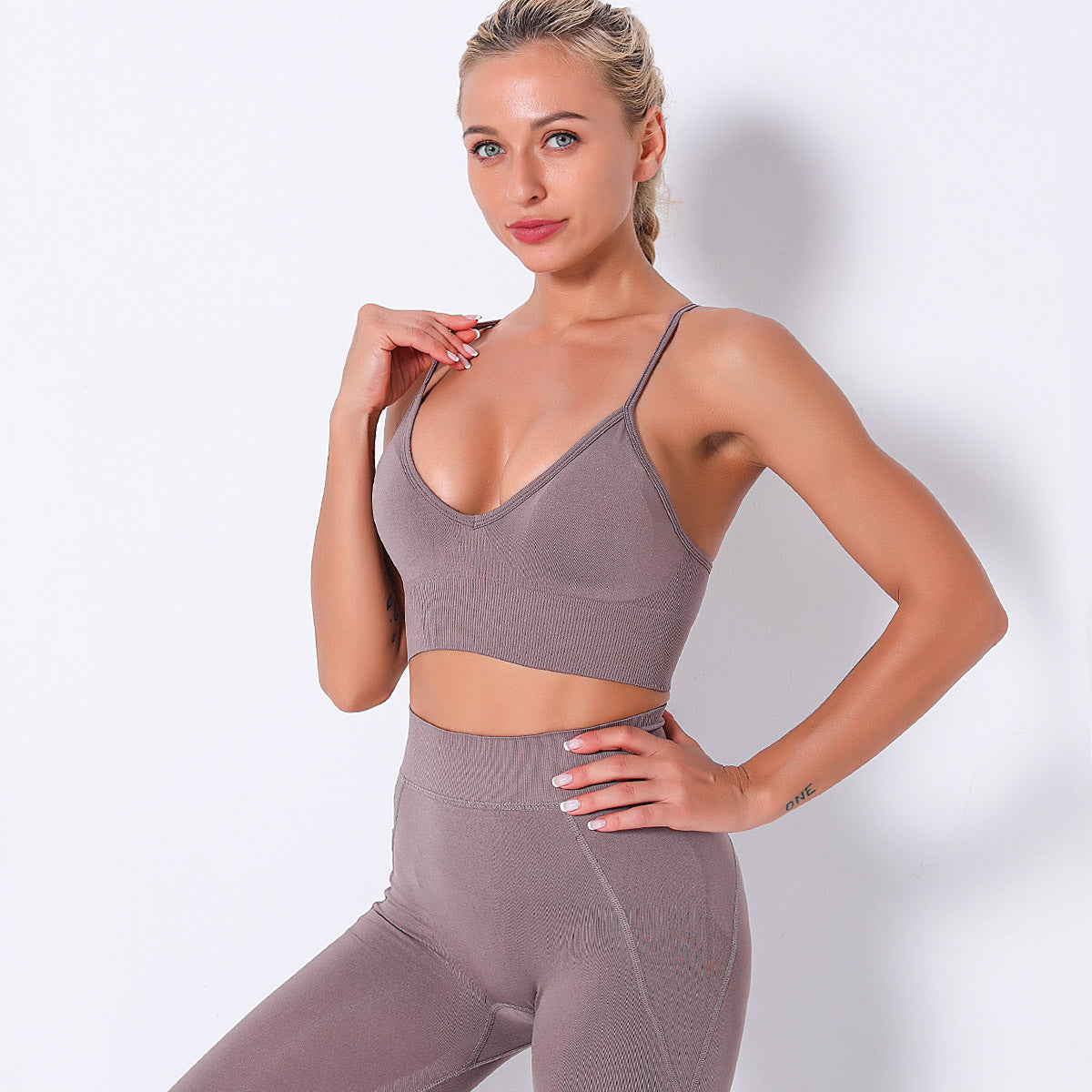 Custom quick-drying yoga vest suspenders multi-color beautiful back outdoor professional sports running seamless fitness bra
