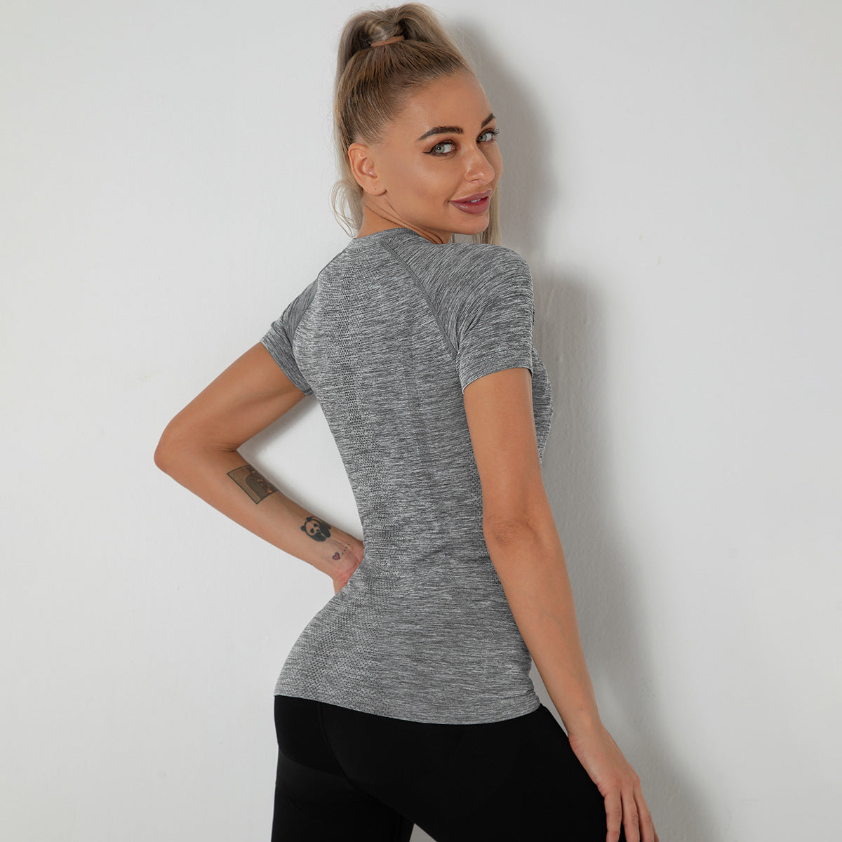 Custom New seamless vest yoga clothes female quick-drying dance rhythm fitness clothes tops sports morning exercise running short sleeves female