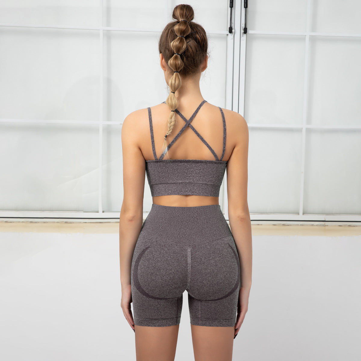 Custom Yoga suit sports fitness pants sexy seamless yoga suit long sleeve high elastic pleated quick-drying long sleeve fitness