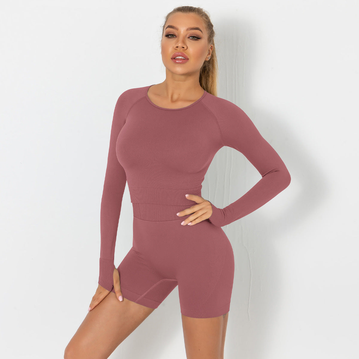 Seamless yoga suit for women running fitness tops tight breathable waist hip shorts quick-drying sports suit