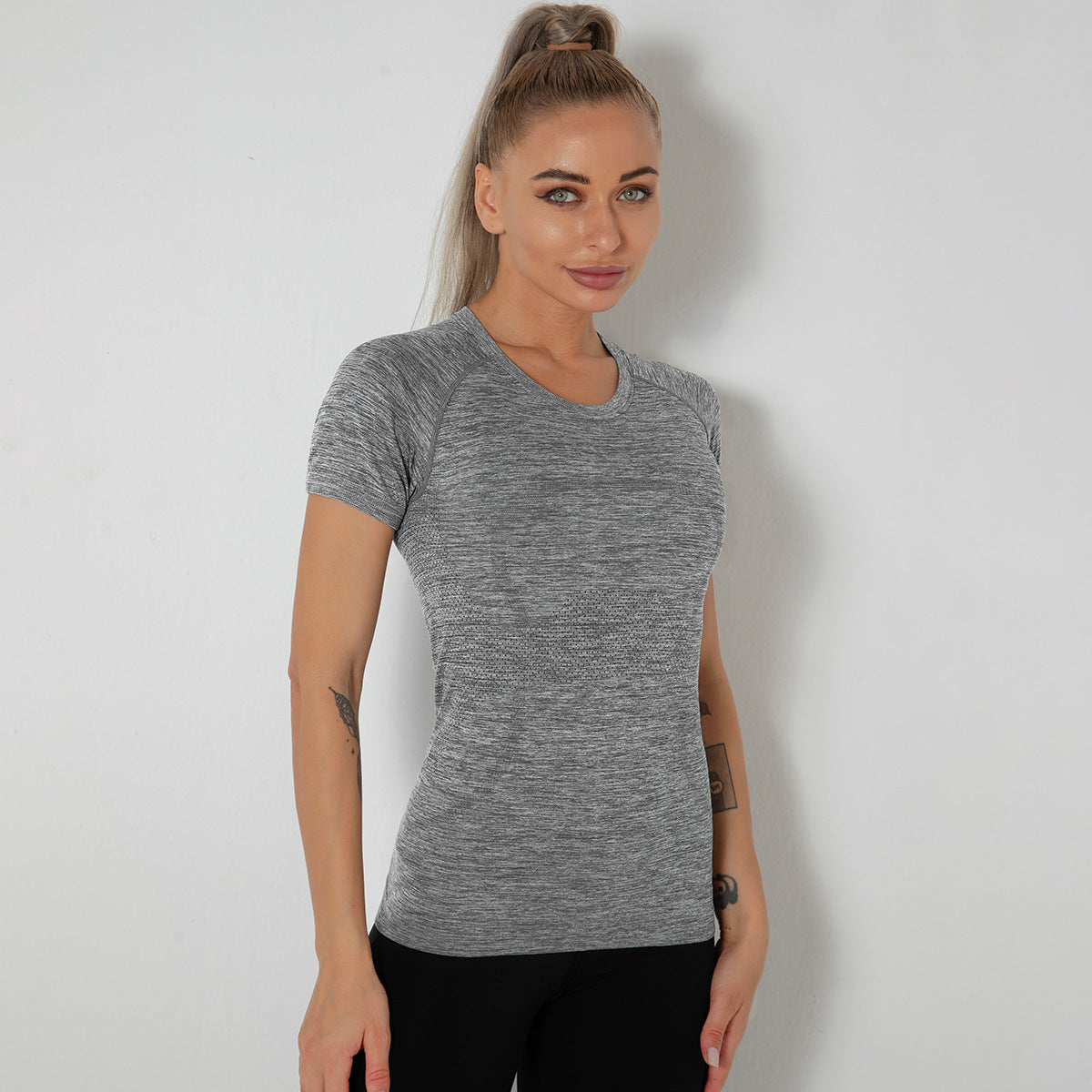 Custom New seamless vest yoga clothes female quick-drying dance rhythm fitness clothes tops sports morning exercise running short sleeves female
